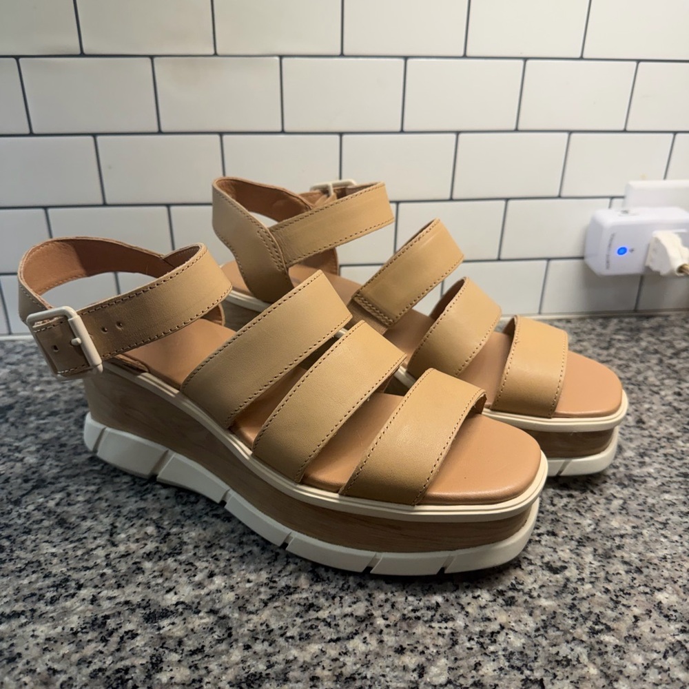 Sorel Joanie III Ankle Strap Wedge Platform Sandal in Honest Beige